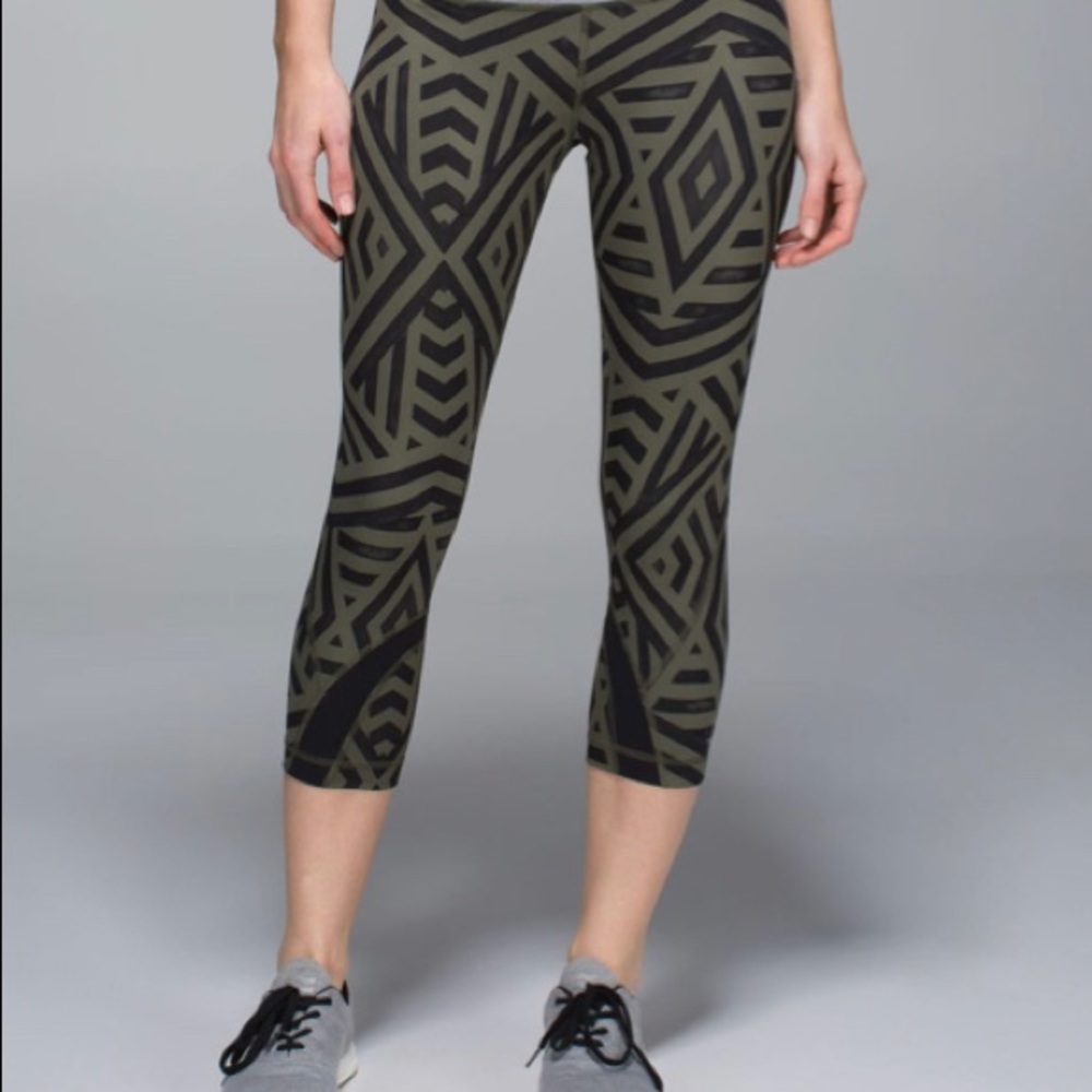 Lululemon Run Inspire Crop size 6